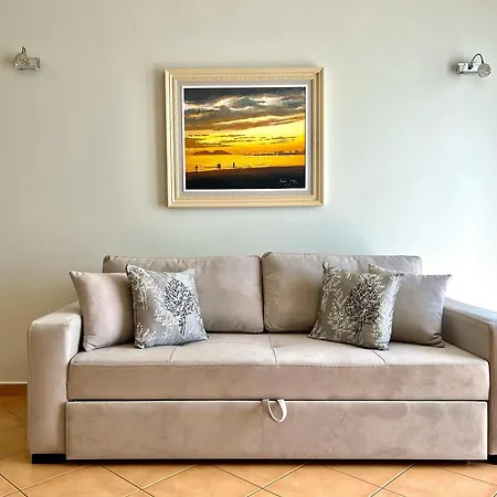 Blue Horizon Seaside Gem