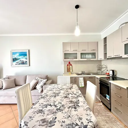 Blue Horizon Seaside Gem Апартаменты Влёра