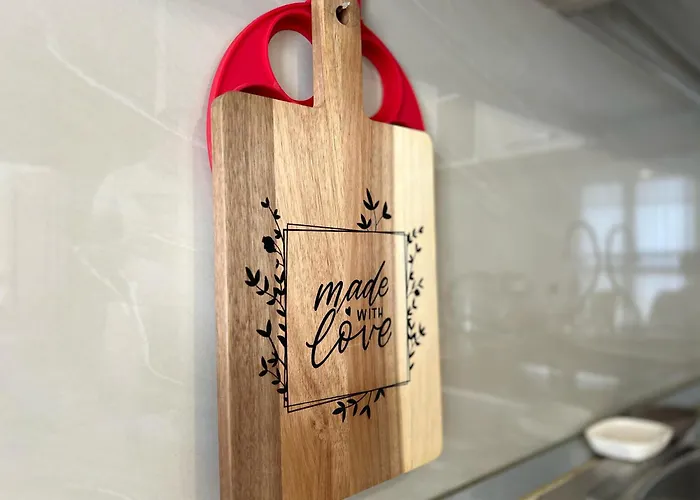 Blue Horizon Seaside Gem شقة فلورا